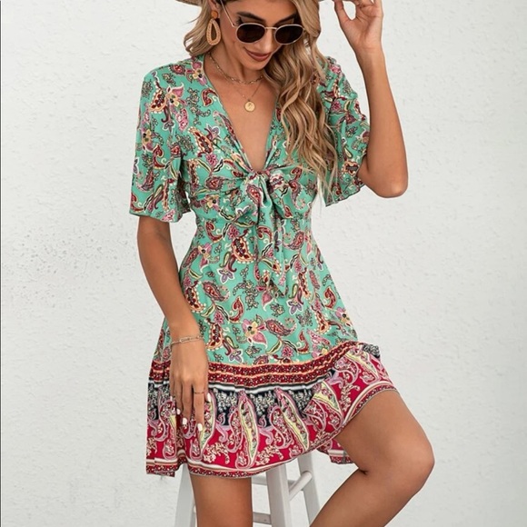 Boho mint green paisley print knot front mini dress - Picture 6 of 6